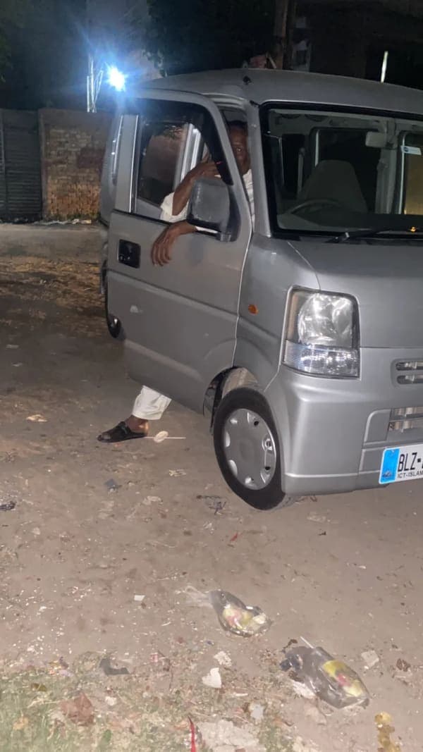 Suzuki Every 2011